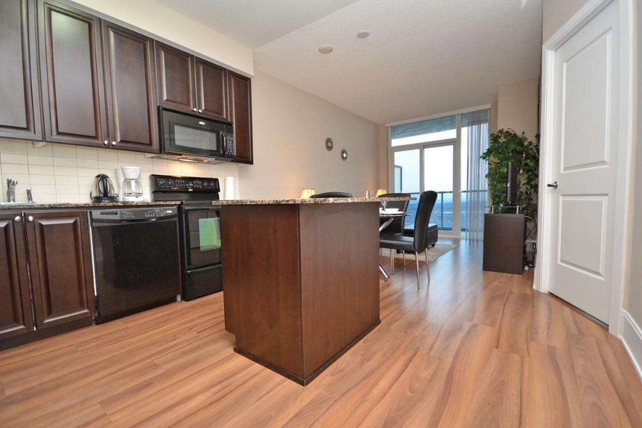 Urban Furnished Suites - Mississauga Eksteriør billede